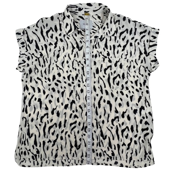 Rails Whitney Print Shirt Cheetah Blouse Short Sleeve Ivory Black M Medium - Picture 11 of 15